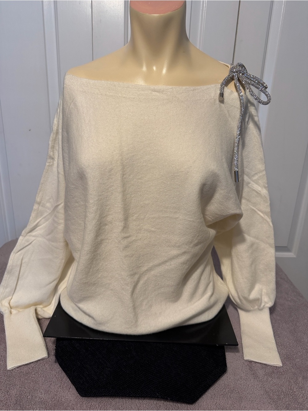 Off-Shoulder Cream Women's Sweater with Decorative RhinestoneTie